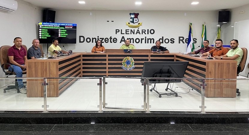 Câmara Municipal de Lagoa do Barro do Piauí Realiza Primeira Sessão Legislativa da Legislatura 2025/2028