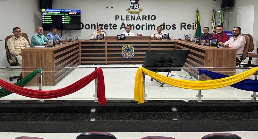 Câmara Municipal de Lagoa do Barro do Piauí realiza sessão legislativa (02/04)
