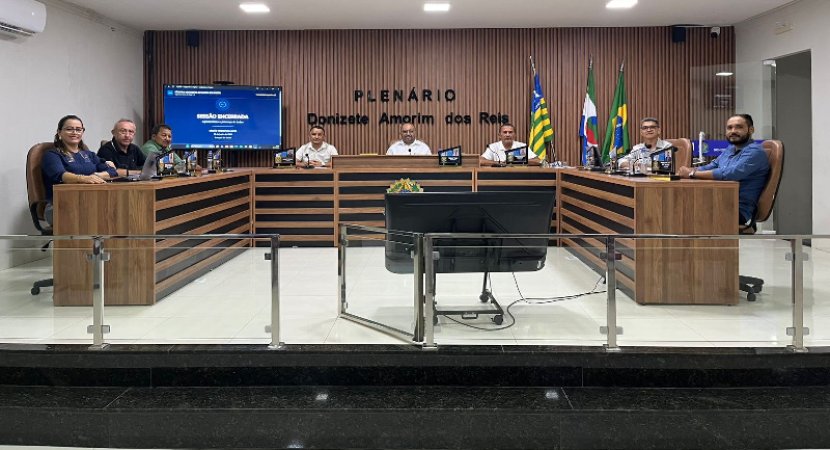 Câmara de Lagoa do Barro do Piauí realiza sessão ordinária e aprova requerimentos de interesse público
